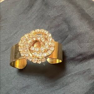 Elegant Gold Crystal Bracelet